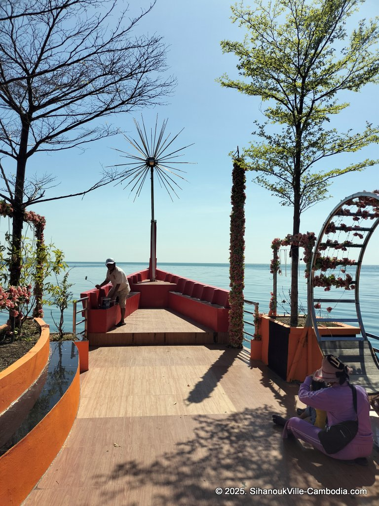 Serendipity beach pier. the old port to the cambodian islands